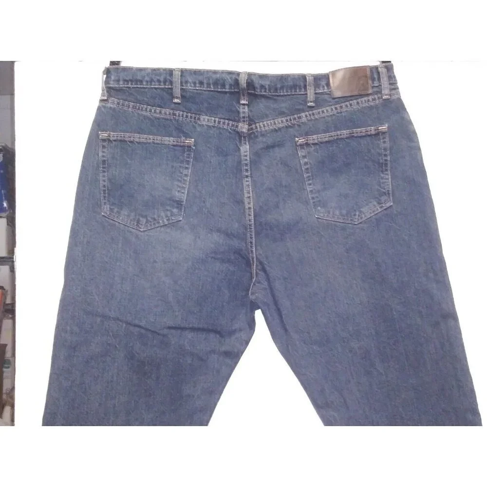 Magellan Outdoors Men's Jeans 42x26 Cotton straight blue thick denim dark wash